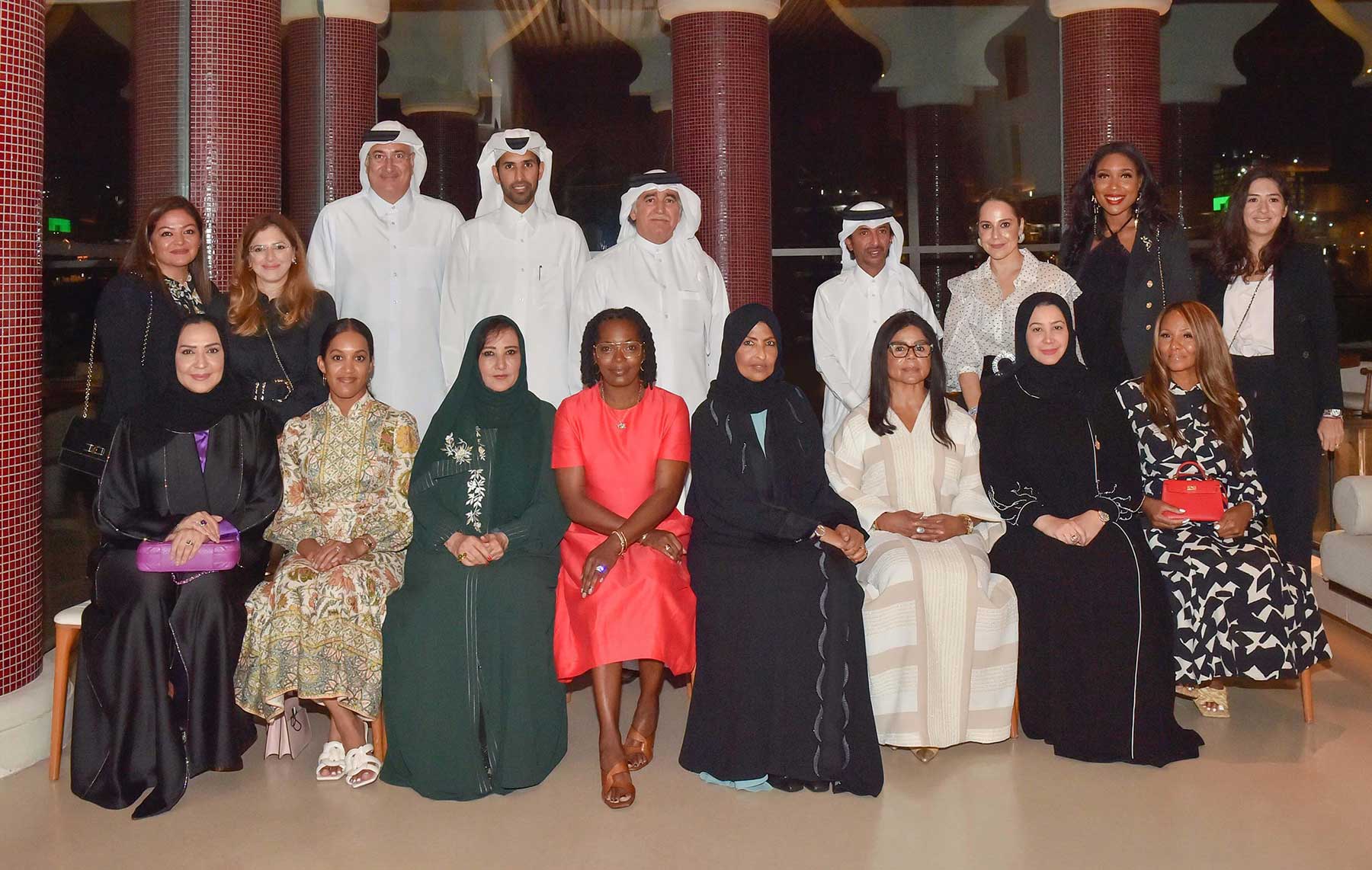 اجتماع رابطة رجال الاعمال القطريين مع وفد مبادرة المرأة العالمية الأمريكي 
